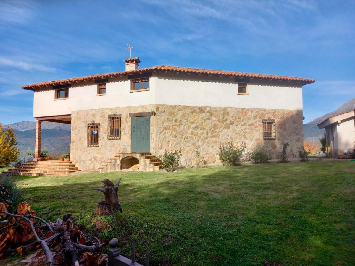 Vila La Cirujana De Gredos San Esteban Del Valle Exteriér fotografie