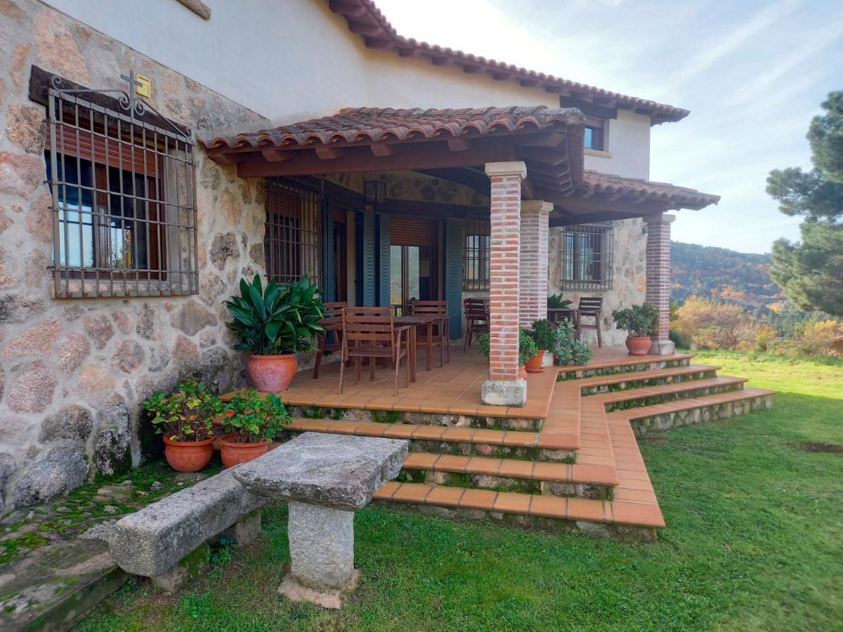 Vila La Cirujana De Gredos San Esteban Del Valle Exteriér fotografie
