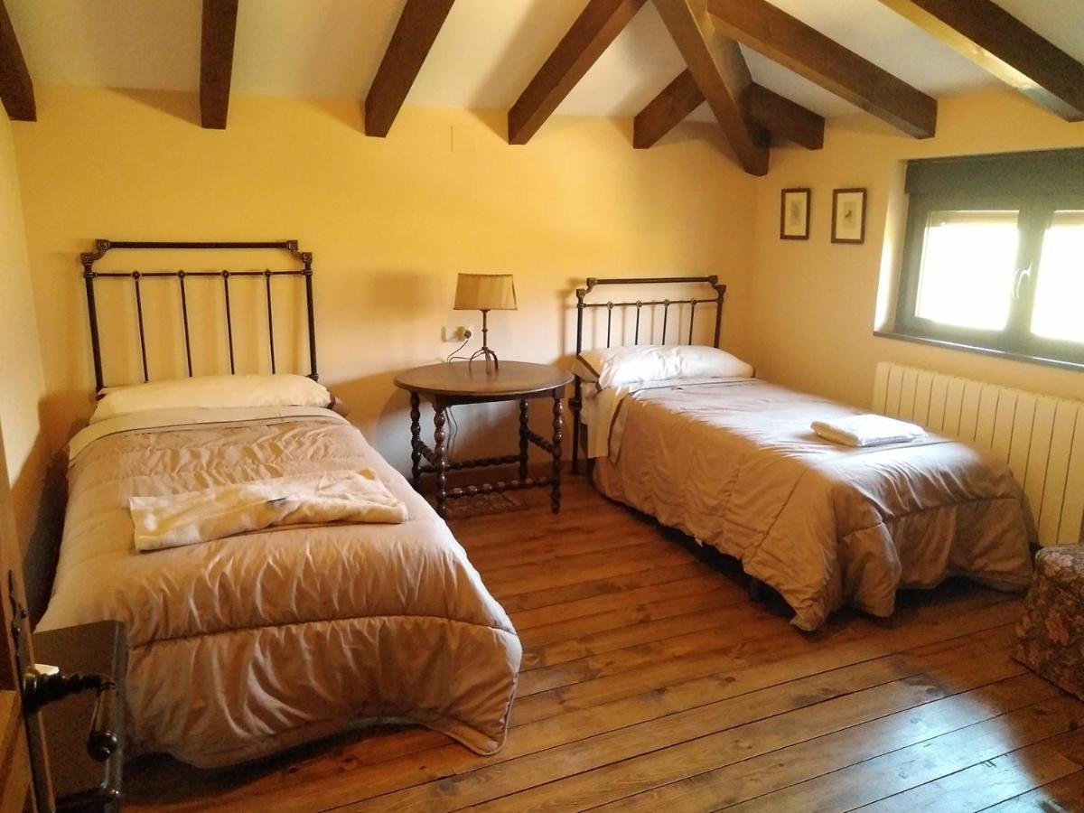 Vila La Cirujana De Gredos San Esteban Del Valle Exteriér fotografie